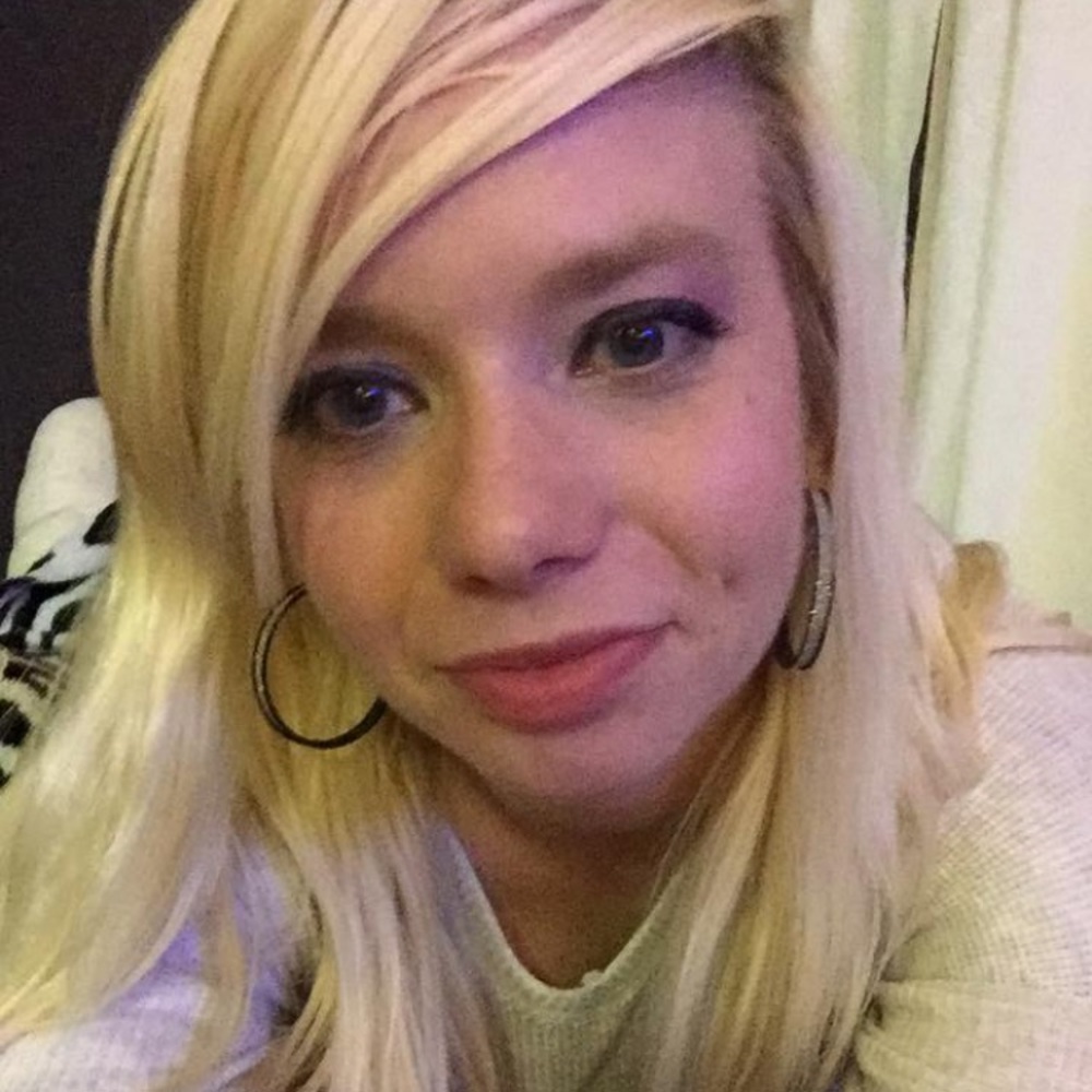 Meet your Posher, Carissa